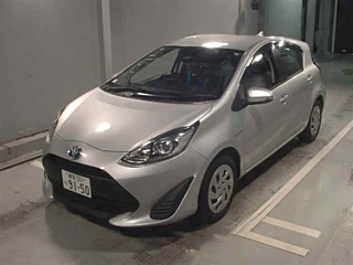 TOYOTA AQUA 2018