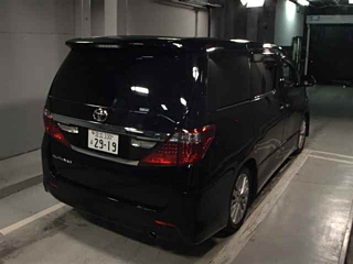 TOYOTA ALPHARD 2013