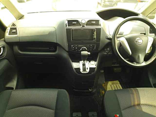 NISSAN SERENA 2011