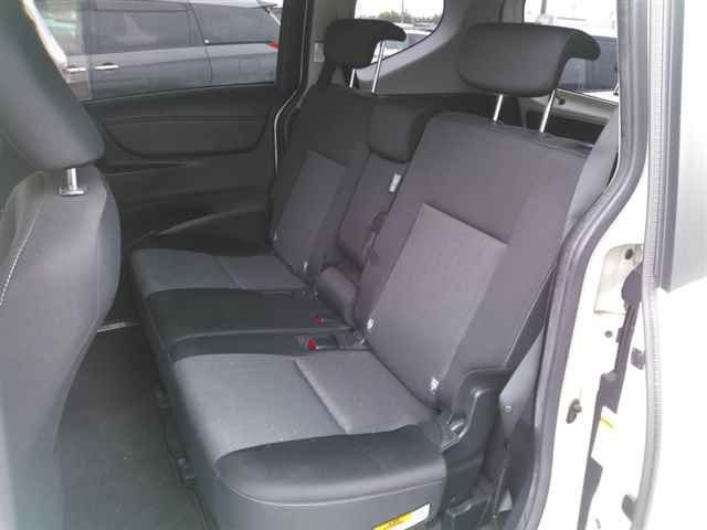 TOYOTA SIENTA 2018