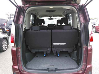 NISSAN SERENA 2017