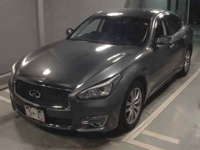 NISSAN FUGA 2019