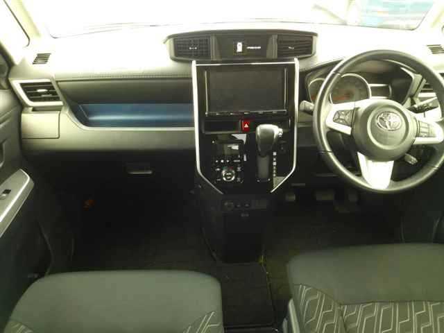 TOYOTA ROOMY 2018