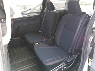 TOYOTA NOAH 2016