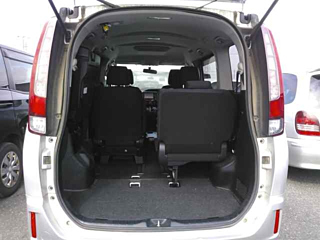 TOYOTA NOAH 2016