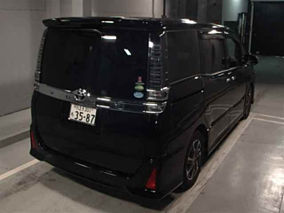 TOYOTA VOXY 2018