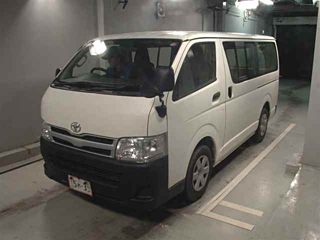 TOYOTA HIACE VAN 2014
