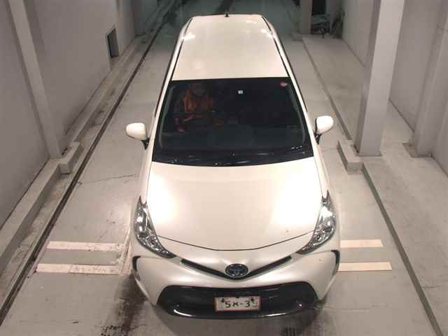 TOYOTA PRIUS ALPHA 2020