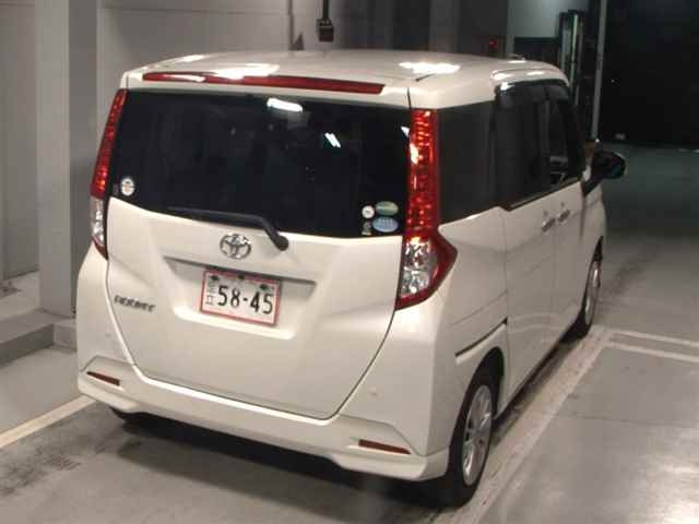 TOYOTA ROOMY 2016