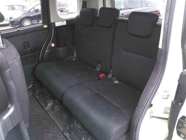 TOYOTA ROOMY 2016