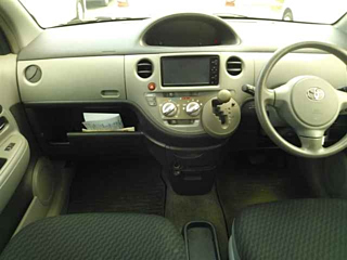 TOYOTA SIENTA 2010
