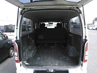 TOYOTA HIACE VAN 2015