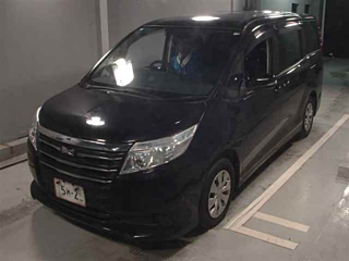 TOYOTA NOAH 2015