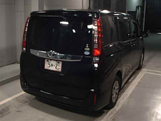 TOYOTA NOAH 2015