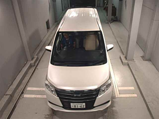 TOYOTA NOAH 2015