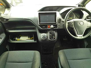 TOYOTA NOAH 2015