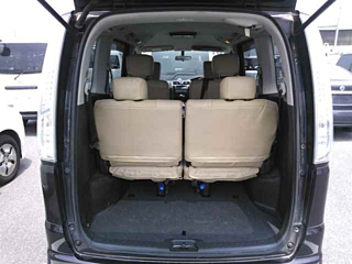 NISSAN SERENA 2013