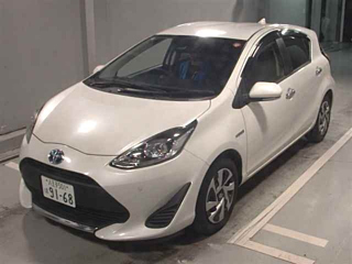 TOYOTA AQUA 2020