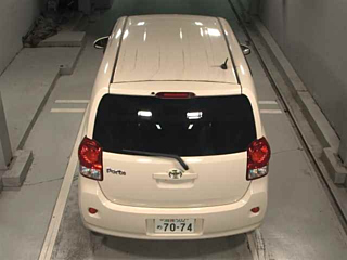 TOYOTA PORTE 2012