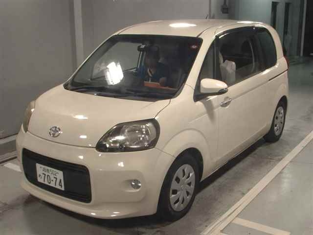 TOYOTA PORTE 2012