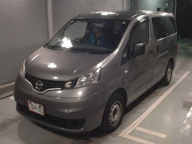 NISSAN NV200 2019