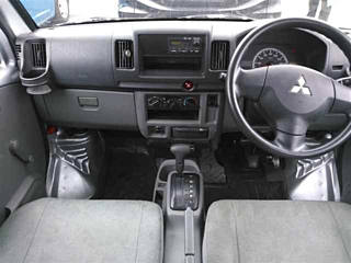 MITSUBISHI MINICAB VAN 2011