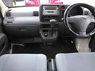 DAIHATSU HIJET VAN 2011