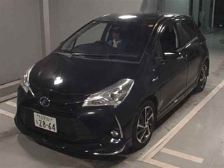 TOYOTA VITZ 2018