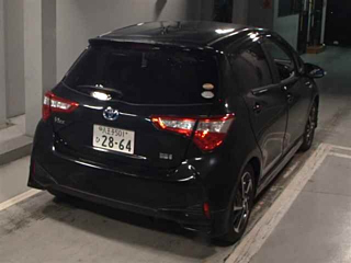 TOYOTA VITZ 2018