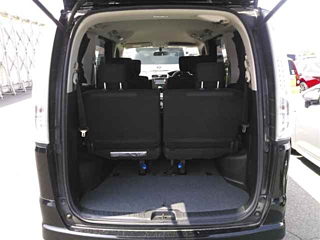NISSAN SERENA 2013