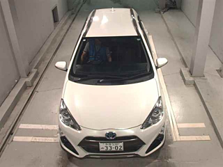 TOYOTA AQUA 2015