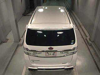TOYOTA VELLFIRE 2012