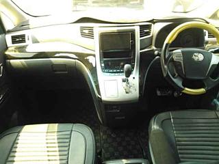 TOYOTA VELLFIRE 2012