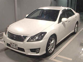 TOYOTA CROWN 2010