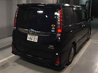 TOYOTA NOAH 2017
