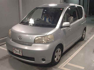 TOYOTA PORTE 2011