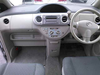TOYOTA PORTE 2011