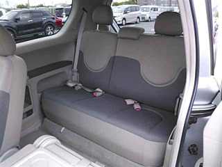 TOYOTA PORTE 2011