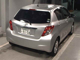 TOYOTA VITZ 2014