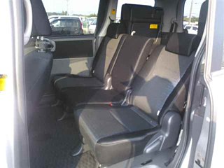 TOYOTA VOXY 2008
