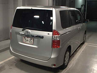 TOYOTA NOAH 2008