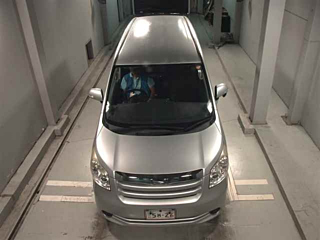 TOYOTA NOAH 2008
