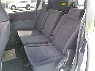 TOYOTA NOAH 2008