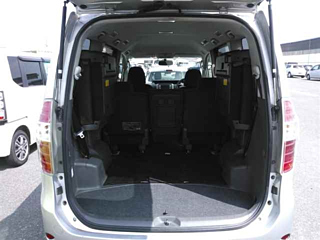 TOYOTA NOAH 2008