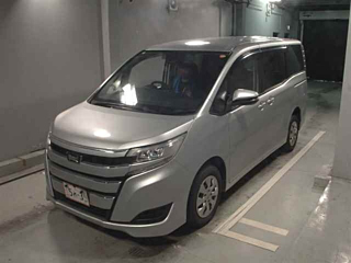 TOYOTA NOAH 2020