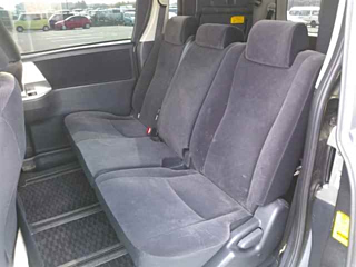 TOYOTA NOAH 2011