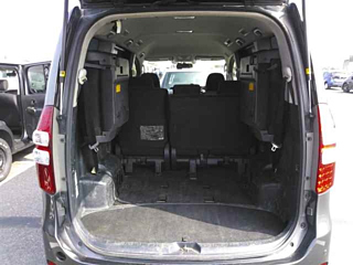 TOYOTA NOAH 2011
