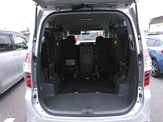 TOYOTA NOAH 2008