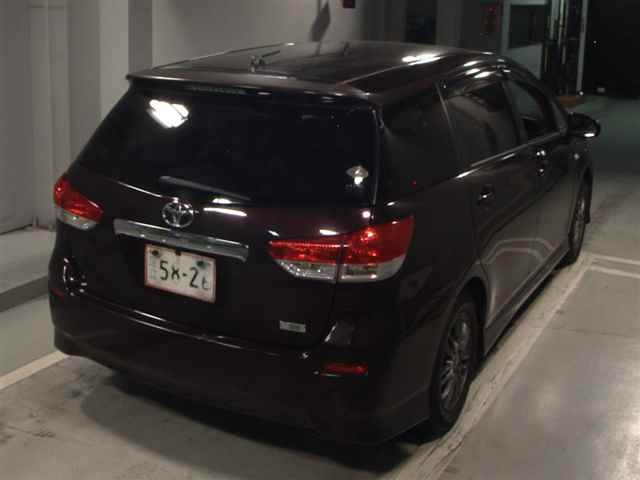 TOYOTA WISH 2011