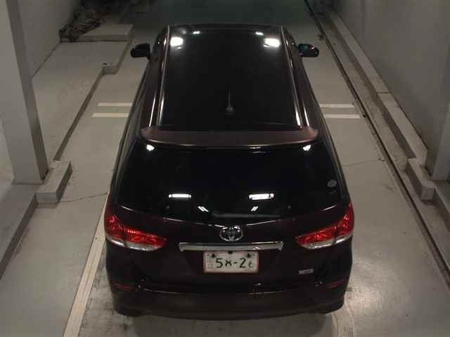 TOYOTA WISH 2011